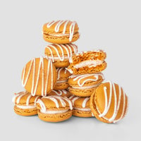 Cinnamon Bun Macarons - Tray of 40 Macarons