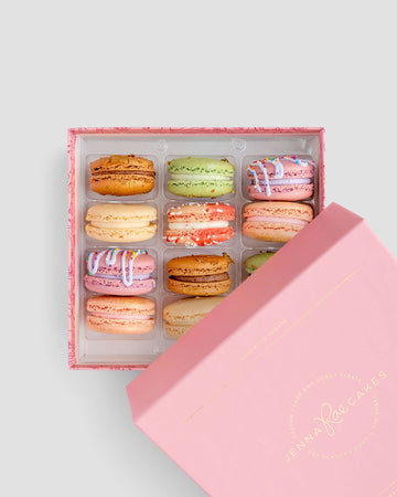 Holiday Macaron Shipper Box