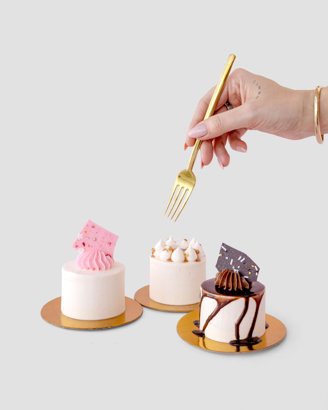 Luxurious Cake Sample Box – Poppy Pickering